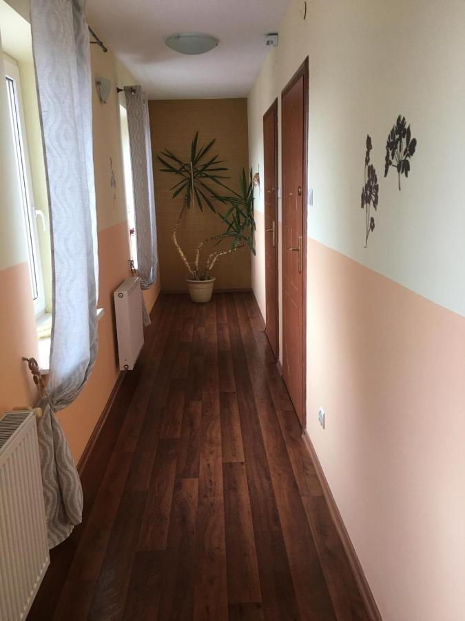 Noclegi Walbrzych - Pokoje Konrad Exteriör bild